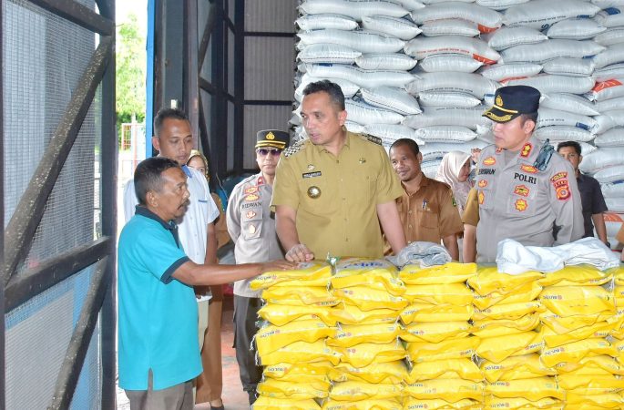 Antisipasi Kenaikan Harga, Walikota Sabang Cek Harga Beras