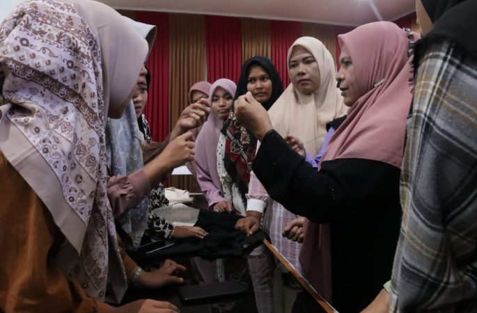 50 IKM Ikut Pelatihan Kerajinan Kriya Kasab Dari Dekranasda Aceh Besar