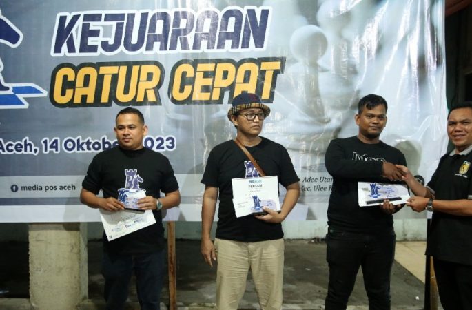 M Akbar Juara Catur Cepat HUT 11 Media Pos Aceh