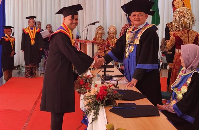 Wisuda ke-13 Tahun 2023, Lulusan Politeknik Aceh Harus Menciptakan Generasi yang Berkarakter