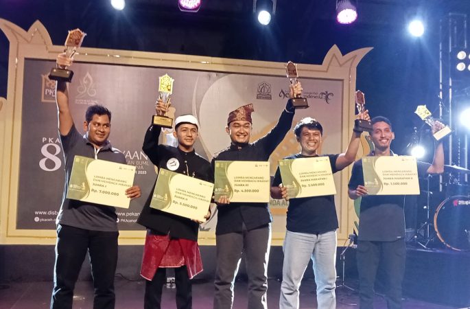 Aceh Besar Juara I Lomba Hikayat PKA 8