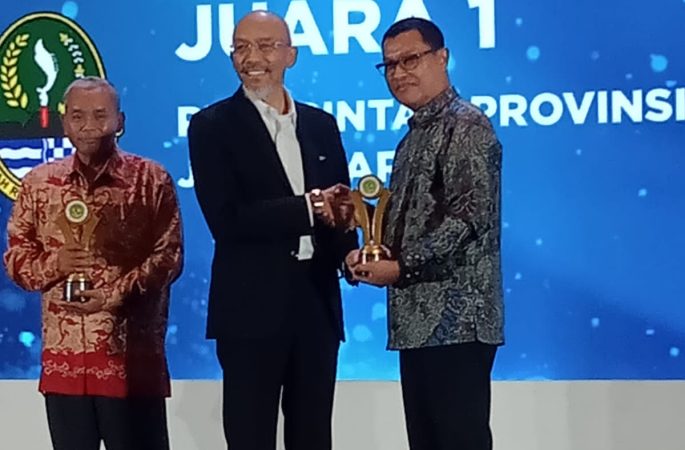 Dinilai Berhasil Mendorong Transisi Energi dan Dalam Pengelolaan Data Energi, Kadis ESDM Aceh Terima Penghargaan Penghargaan DEN 2023