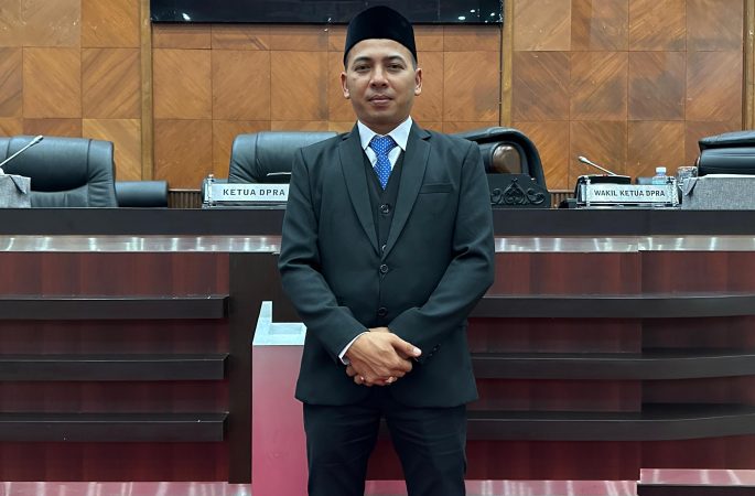 Eddi Shadiqin Dilantik Jadi Anggota DPR Aceh
