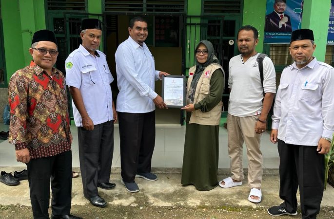 Peduli Palestina, Kemenag Aceh Besar Terima Award dari Lembaga MER-C