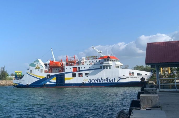 Kapal Ulee Lheu-Sabang Batal Berlayar Akibat Cuaca Buruk