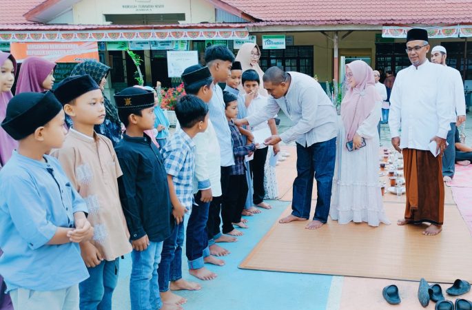 Kemenag Aceh Besar Santunan Anak Yatim dan Tausiah Ramadhan
