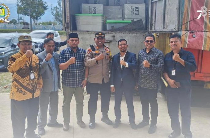Komisi I DPRK Aceh Besar Tinjau Pendistribusian Logistik Pemilu 2024 di JSC Kota Jantho