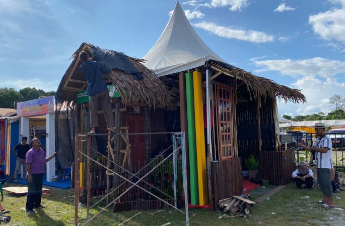 Jelang Gelar TTG ke-25, Stand Aceh Besar Rampung Dibangun di Sukamakmue
