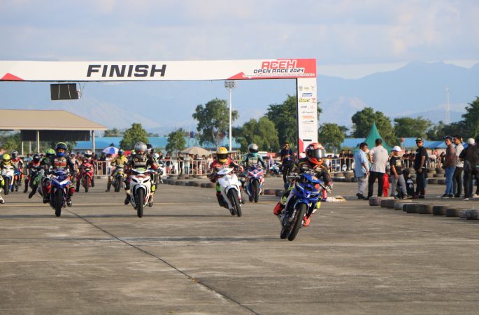 Para Pembalap Bertarung Perebutkan Trophy Ketum KONI Aceh dan Danlanud SIM