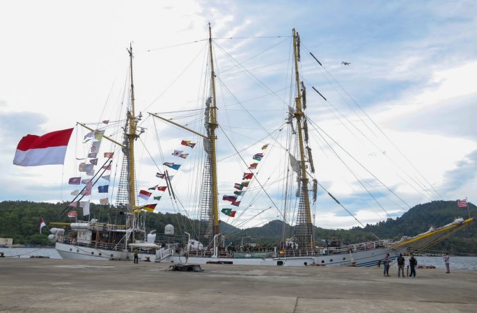 KRI Dewaruci Aktifkan Kembali Jalur Rempah, Singgahi Sabang dengan Peserta MBJR