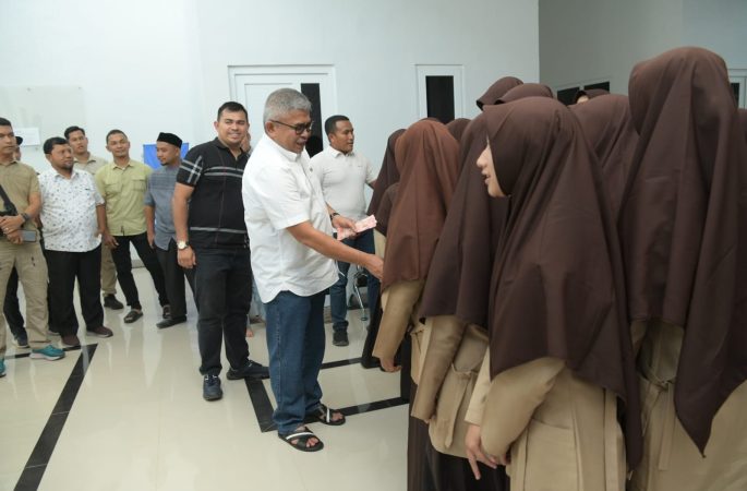 Pj Gubernur Aceh Silaturrahmi ke Dayah Ruhul Qur’ani dan Dayah BUDI Lamno