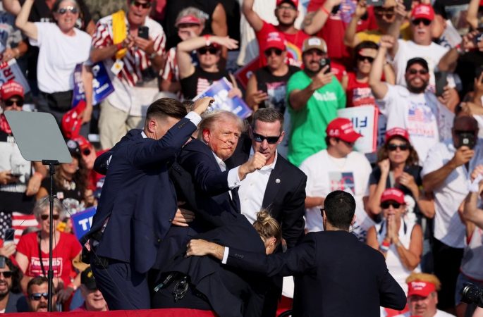 Ini 5 Fakta Donald Trump Ditembak saat Kampanye