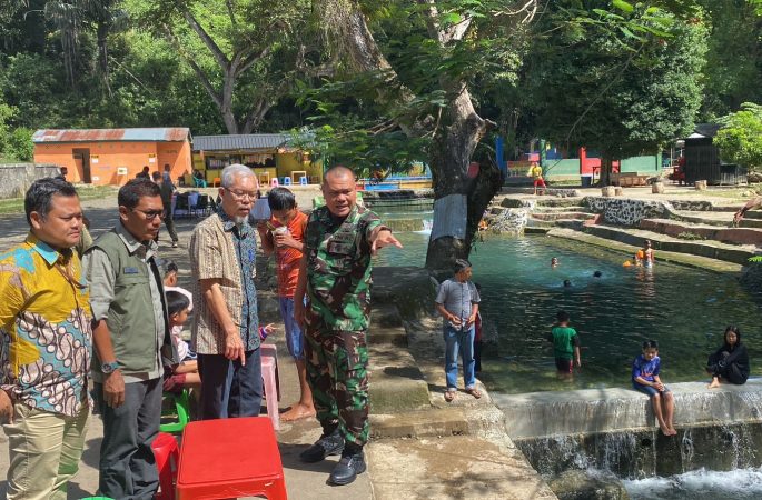Atasi Kekeringan di Lhoknga, Danrindam IM Izinkan Pemkab Aceh Besar Ambil Air di Kolam Mata Ie