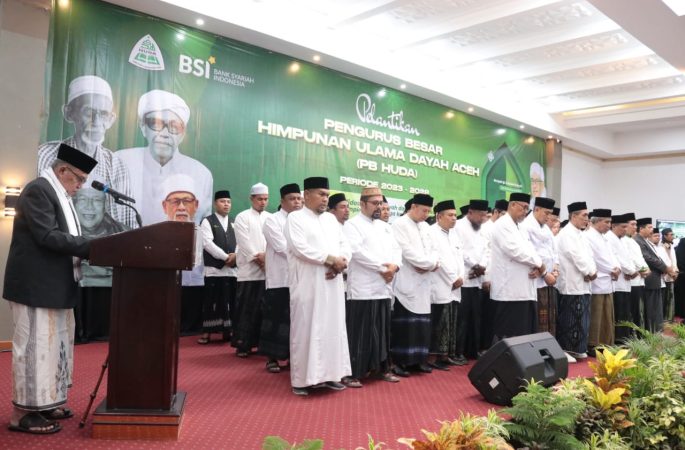 Abu Mudi Lantik PB-HUDA Aceh
