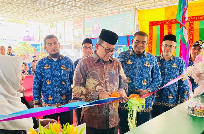 Kakanwil Kemenag Aceh Luncurkan PTSP di MTsN 8 Aceh Besar