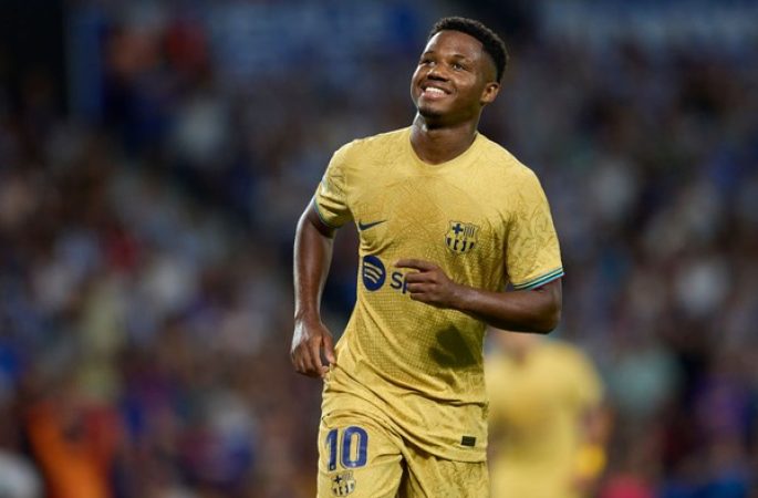 Barcelona Minta Ansu Fati Serahkan Nomor Punggung 10