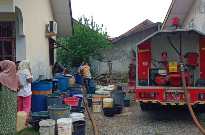 Periode Agustus, BPBD Aceh Besar Salurkan Lebih 2 Juta Liter Air Bersih di Lhoknga dan Sekitarnya