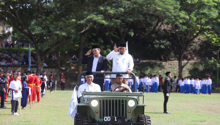 Pj Bupati Aceh Besar Pimpin Apel Tahunan 2024 Pesantren Tgk Chiek Oemar Diyan