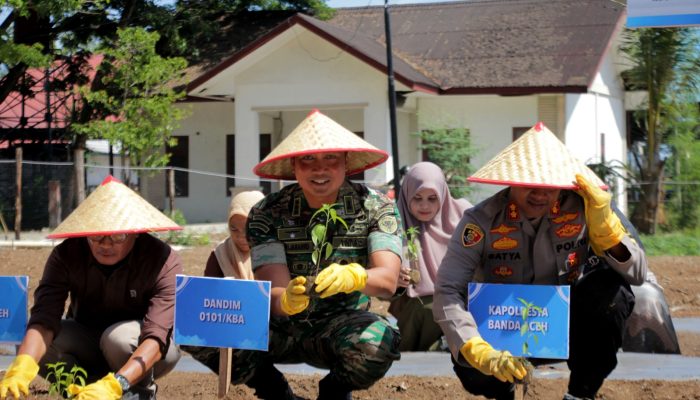Dandim 0101/KBA Hadiri Launching Program Urban Farming TPID Kota Banda Aceh