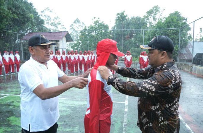Di Tengah Hujan Lebat, Sekda Sulaimi Buka Diklat Paskibra Aceh Besar 2024