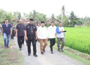 Pj Bupati Iswanto Dampingi Pj Gubernur Safrizal Ziarah ke Makam Ayahnya