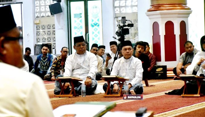 Lantunkan Surah Al Imran dan Al Anfal, Pasangan Aminullah – Isnaini Sukses Ikuti Tes Baca Alquran