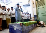 Pj Gubernur Safrizal Ikut Shalati Jenazah Tu Sop Bersama Ribuan Masyarakat di Masjid Raya Baiturrahman