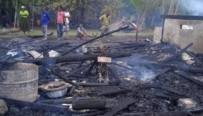 Kebakaran Hebat Hanguskan Rumah di Ujung Mesjid LP Seulimuem