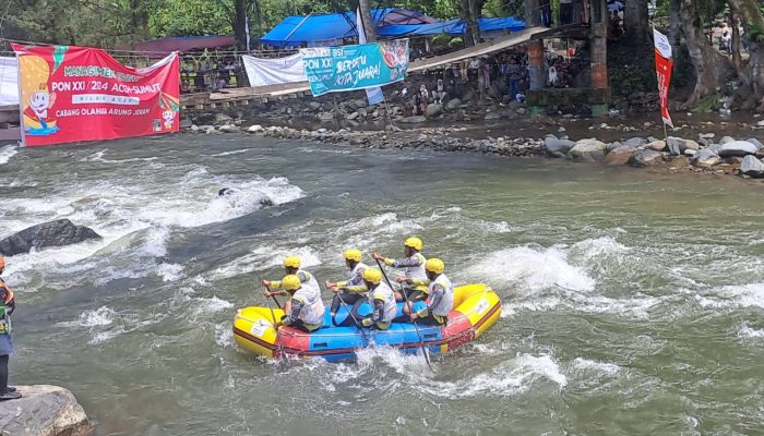 Jateng Juara Arung Jeram Putra PON XXI