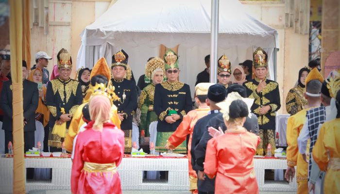 Meriahkan Hari Jadi, Pemkab Gelar Pawai Budaya Kemilau Pidie