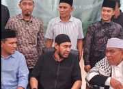 Cinta Ulama dan Dayah, Mualem-Dek Fad Silaturrrahmi Tanpa Batas