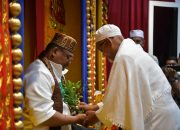 Pj Gubernur Safrizal Dipeusijuek Abon Cot Tarom di Pendopo Bireuen