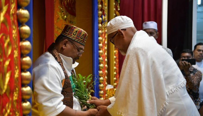 Pj Gubernur Safrizal Dipeusijuek Abon Cot Tarom di Pendopo Bireuen