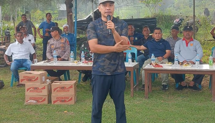 Ketua DPRK Aceh Besar Buka Turnamen Sepak Bola HUT Legend Montasik M024