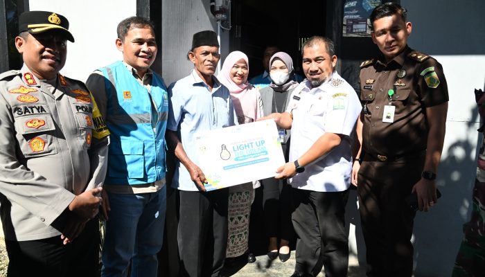 Pj Bupati Apresiasi Penyaluran Listrik Gratis bagi Masyarakat Kurang Mampu