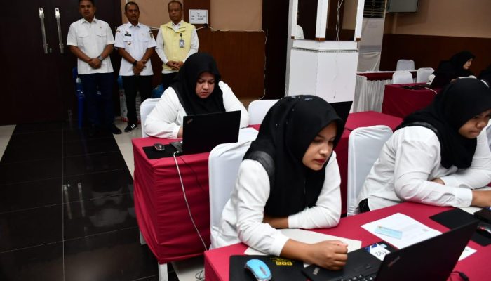 Pj Wali Kota Ade Surya Pantau Ujian CAT CPNS Banda Aceh