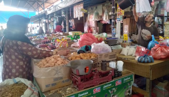 Harga Rempah-Rempah di Pasar Induk Lambaro Masih Stabil