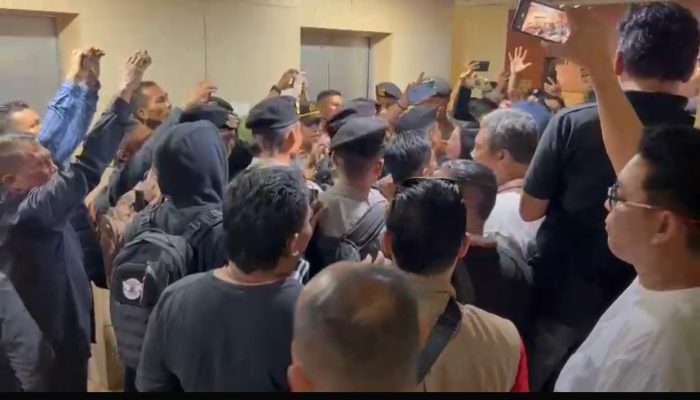 Orang Bergaya Preman Serbu Kantor PWI Pusat, Kurung Ketum dan Bendum