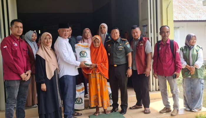 Forkopimcam Darul Kamal Serahkan Bantuan CBP kepada 357 PKM