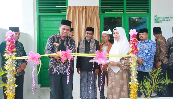 Wakili Pj Bupati, Kadisdik Dayah Aceh Besar Hadiri Peresmian Pustaka dan Maulid Nabi Muhammad SAW di Dayah Darul Hikmah
