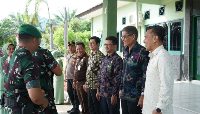 Ketua DPRK Aceh Besar Sambut Kunker Danrem 012/TU ke Mayonif 117/ KY