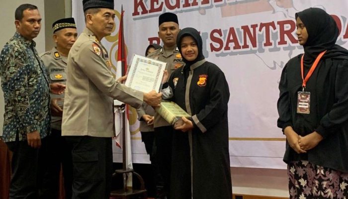 Santriwati Dayah Terpadu Inshafuddin Juara 2 Lomba Da`i Kamtibmas Aceh