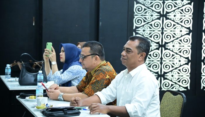 Wakili Pj Bupati, Kabag Ekonomi Setdakab Aceh Besar Hadiri FGD Tata kelola BUMD