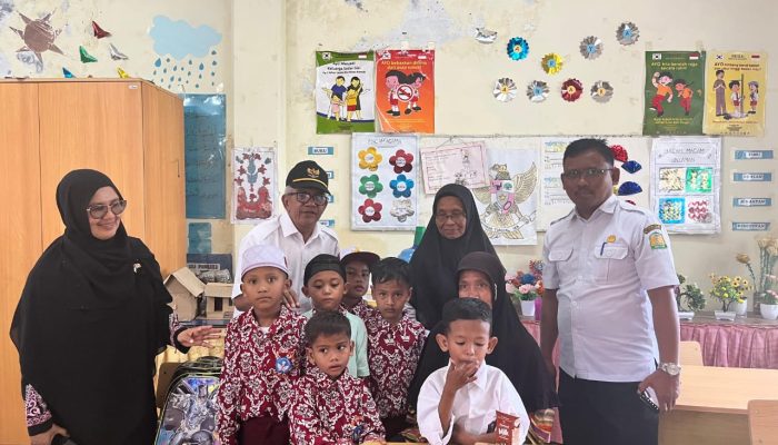 Pemkab Aceh Besar Kembali Salurkan Kudapan Genius untuk Siswa SD Tahap Akhir
