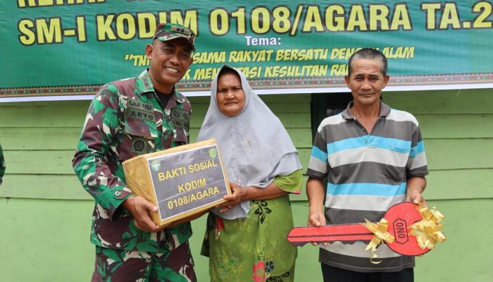 Dandim 0108/Agara Serahkan Kunci Hasil Renovasi RTLH di Desa Kitei Meranggun