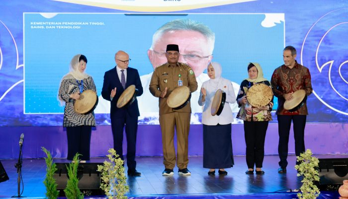 Pj Gubernur Aceh Ajak Dunia Perkuat Peringatan Dini Tsunami dalam Simposium UNESCO