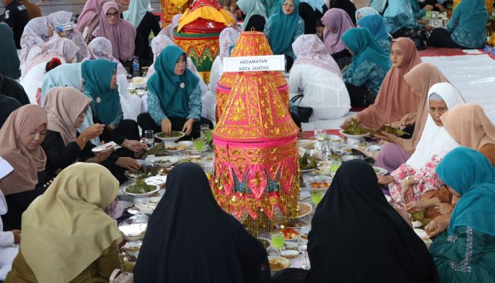 Peringati Maulid Nabi Muhammad SAW, TP PKK Aceh Besar Gelar Lomba Idang Meulapeh