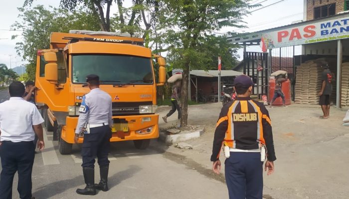 Dishub Kota Banda Aceh Tertibkan Truk Langgar Aturan Masuk Kota
