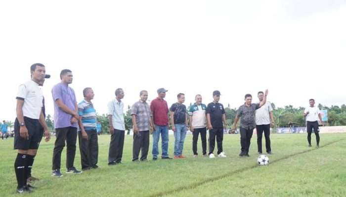 Hasballah Buka Turnamen Sepak Bola Semi Open di Aceh Besar