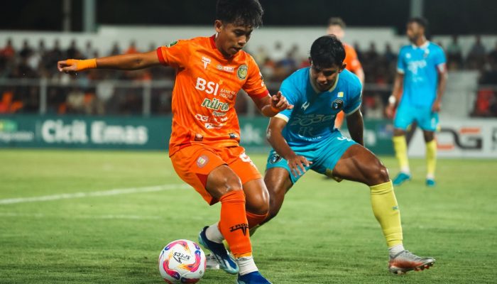Beda Kasta, Hasil Sama, Persiraja dan Semen Padang Tahan Imbang Tim Malaysia